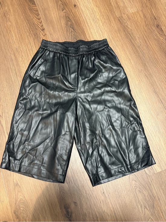 Beatrice .b Pants - NWT Beatrice .b Faux Leather Black Long Shorts